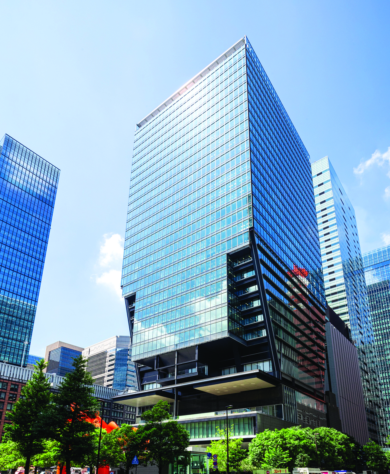 TOKYO SANKEI BUILDING