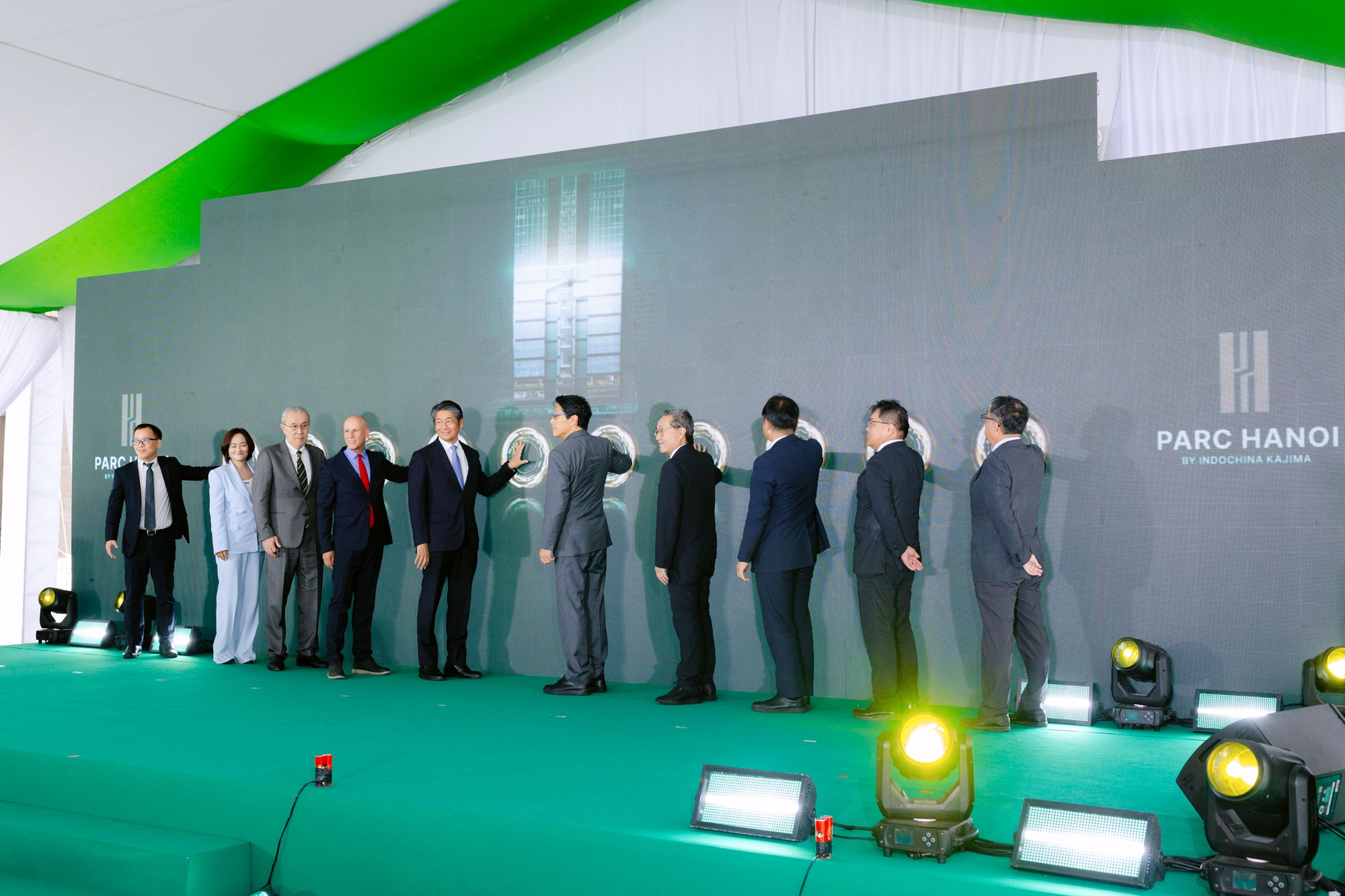 Parc Hanoi Topping Out ceremony